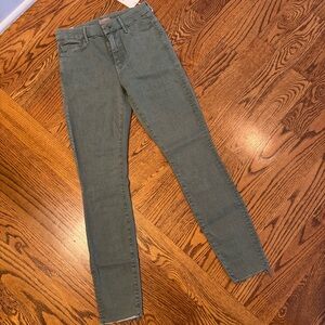 New women’s Mother Denim sage green ankle length skinny jeans